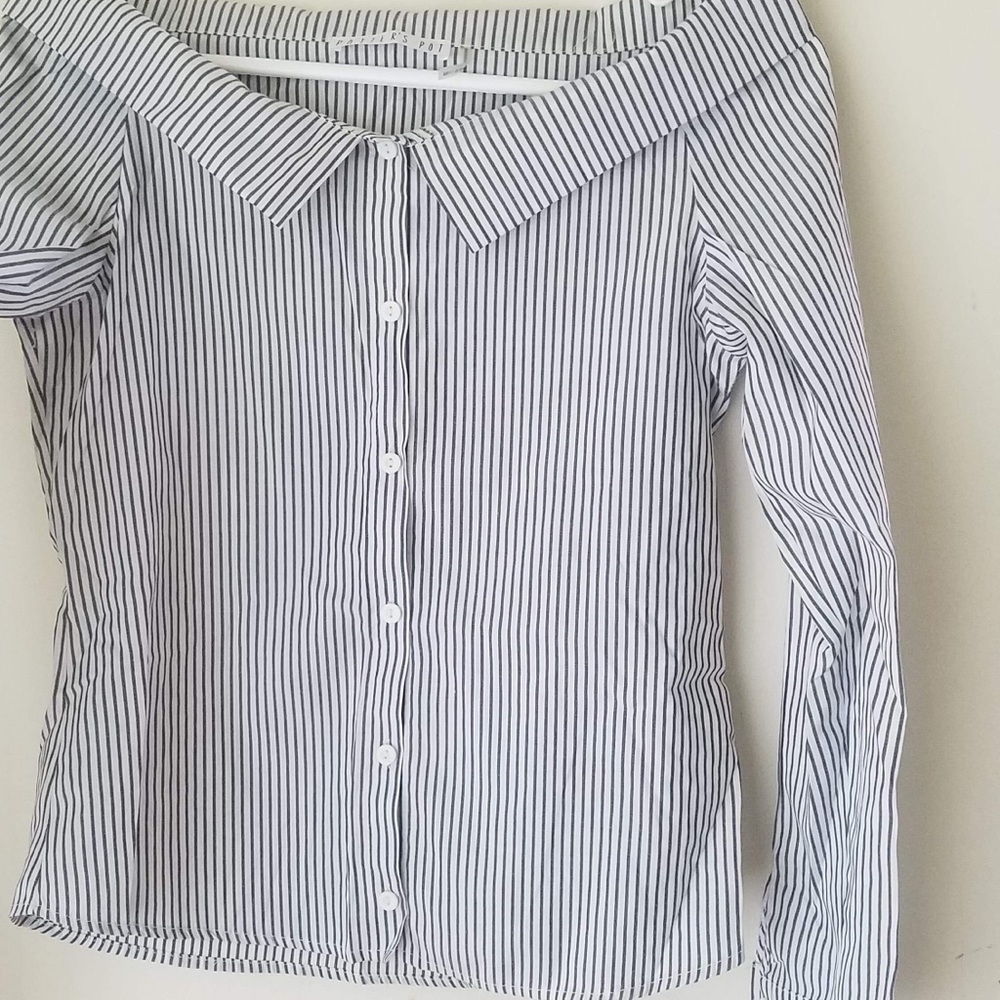 White w/ stripes off the shoulders shirt